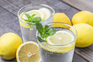 Zitronenwasser